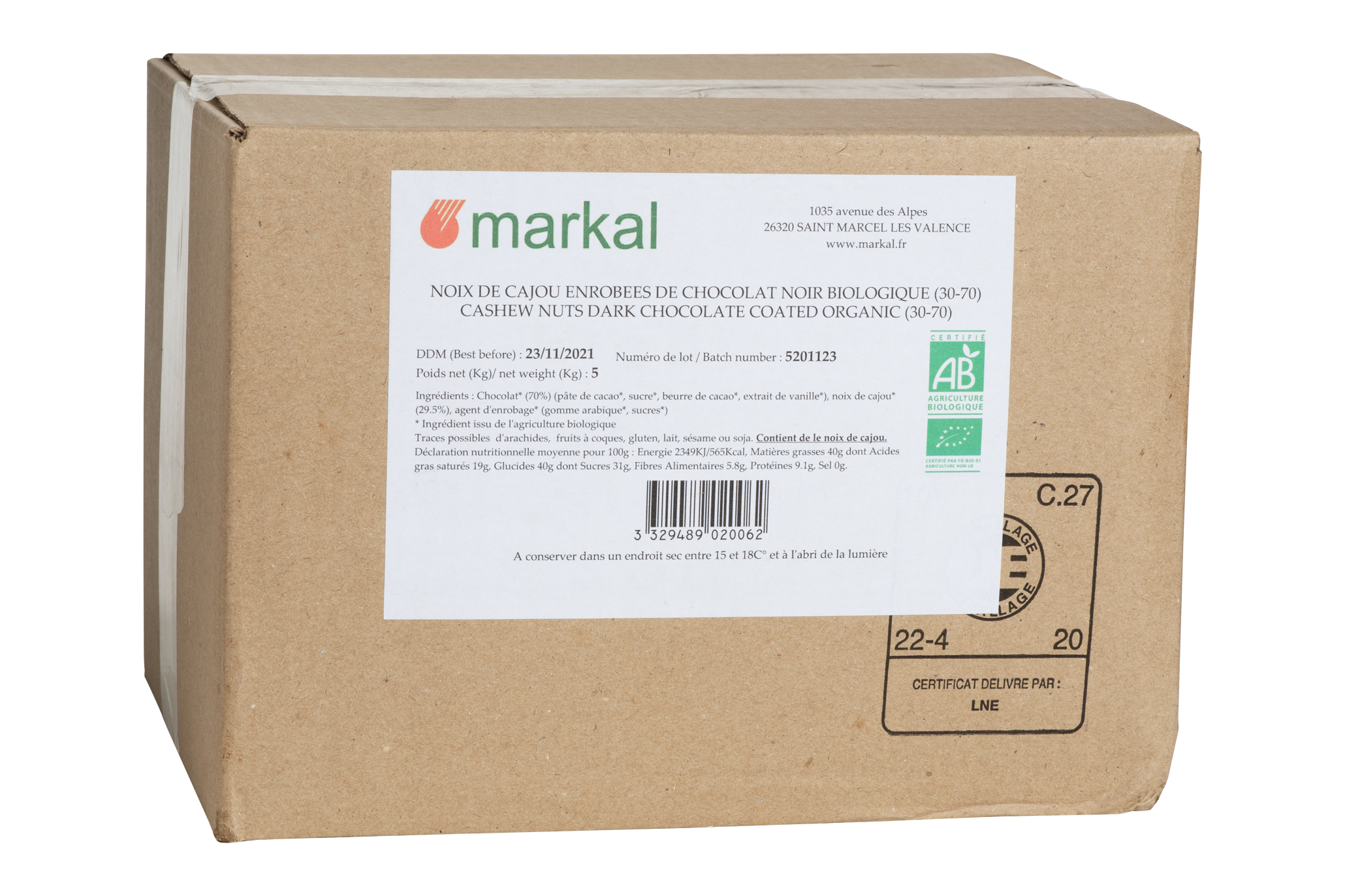 Dark chocolate 70% coated cashew nuts